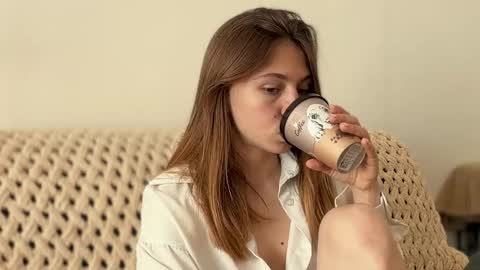 Kate only online show from 04.27.26