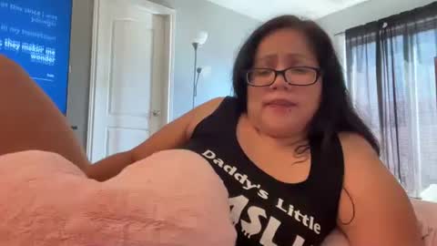 Snapshot of lovelykatiebabe chatting on 10.03.25 lovelykatiebabe online show from 10.03.25