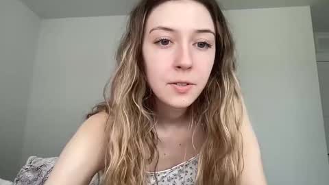 Snapshot of lovelylanaxo chatting on 05.28.26 lana online show from 05.28.26