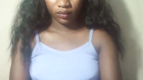 lovelylarra online show from 03.27.26