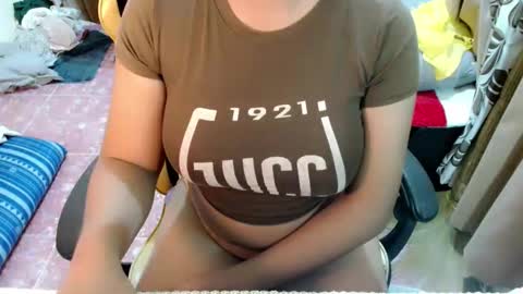 lovelymarish online show from 10.14.25