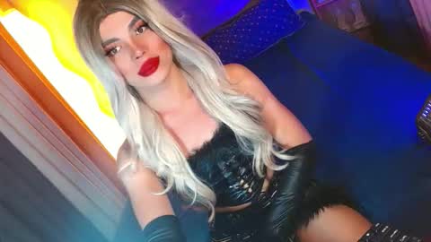 Snapshot of lovelymiss_shyna11 chatting on 03.09.26 lovelymiss_shyna11 online show from 03.09.26