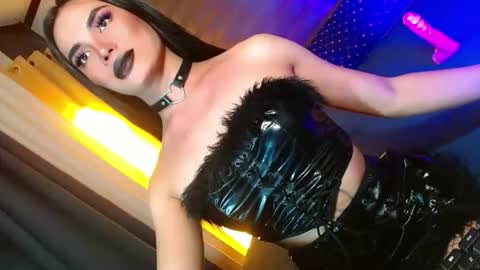Snapshot of lovelymiss_shyna11 chatting on 05.21.26 lovelymiss_shyna11 online show from 05.21.26