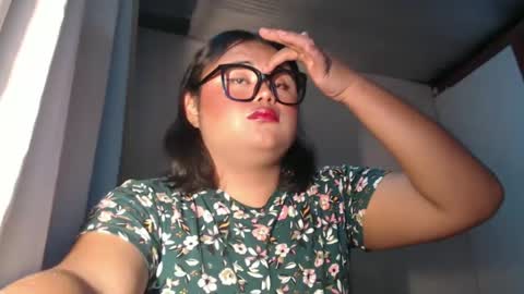 Snapshot of lovelypinaychubsx chatting on 12.28.24 lovely online show from 12.28.24