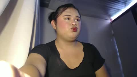 Snapshot of lovelypinaychubsx chatting on 01.02.25 lovely online show from 01.02.25