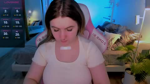 Julia  online show from 04.21.26