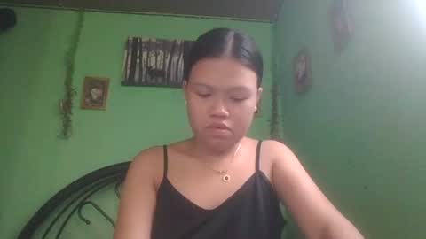 Snapshot of lovemae352295 chatting on 11.24.25 lovemae352295 online show from 11.24.25