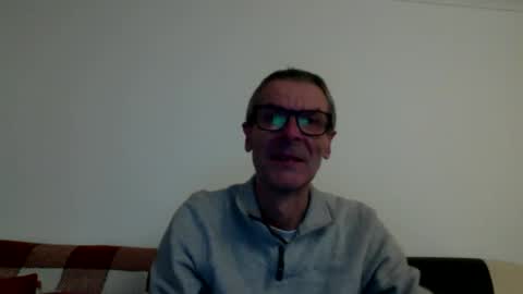 Snapshot of lovepvclate40s chatting on 01.04.25 lovepvcearly50s online show from 01.04.25