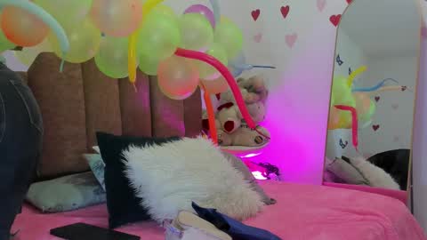 L O V E  online show from 03.03.25