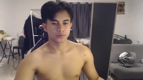 loverboyph04 online show from 09.22.25