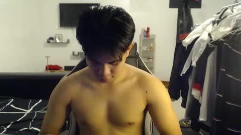 loverboyph04 online show from 10.24.25