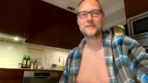 loveshine_ online show from 02.25.25