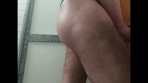 Lovetobeseen online show from 09.18.25