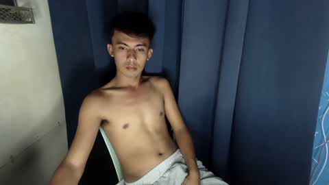 Snapshot of lovetosuckxox chatting on 02.14.25 lovetosuckxox online show from 02.14.25