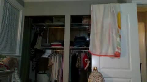 Snapshot of lovetubes101 chatting on 11.07.25 lovetubes101 online show from 11.07.25