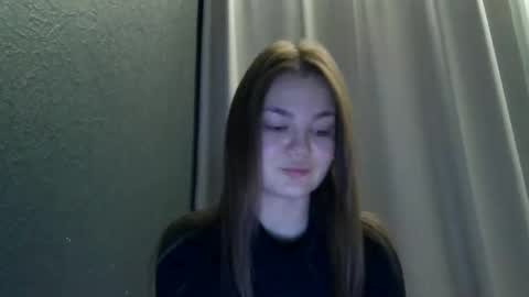 Snapshot of loviesimone chatting on 11.09.25 loviesimone online show from 11.09.25