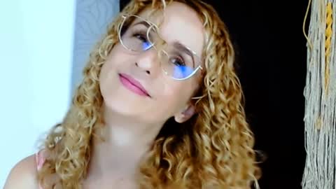 Snapshot of loving__lily chatting on 02.07.25 loving online show from 02.07.25