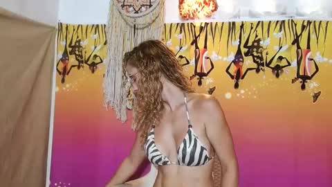 Snapshot of loving__lily chatting on 10.11.25 loving online show from 10.11.25