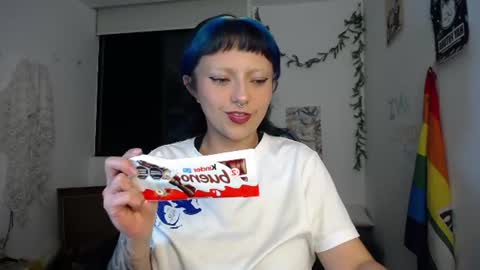 Snapshot of loving_alma chatting on 07.25.26 loving_alma online show from 07.25.26
