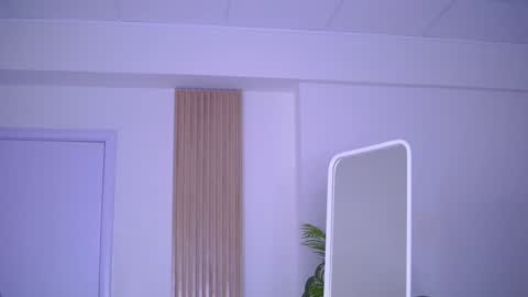 Nora online show from 02.05.25