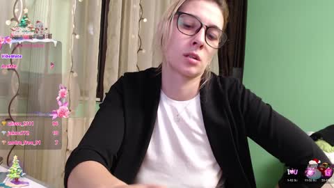 Antonia online show from 12.04.24