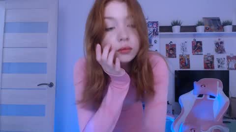 Snapshot of lower_angel chatting on 12.11.24 Loly online show from 12.11.24