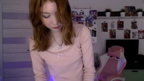 Snapshot of lower_angel chatting on 12.21.24 Loly online show from 12.21.24