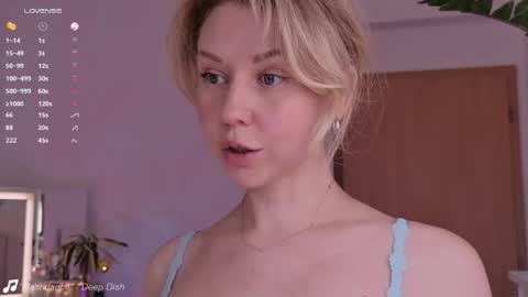 Snapshot of lowfreqsiren chatting on 05.25.26 . online show from 05.25.26