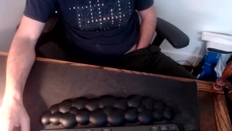 lreed090 online show from 04.14.26