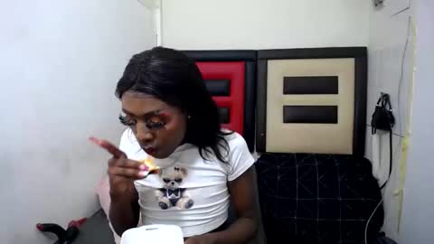 Snapshot of lsnnickykhanyile chatting on 05.15.26 lsnnickykhanyile online show from 05.15.26