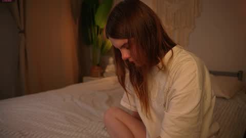 Snapshot of lu__lane chatting on 09.29.25 Lu 3 online show from 09.29.25