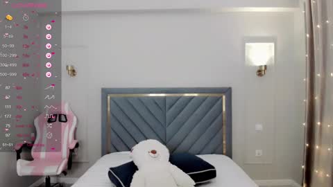 Snapshot of lu_mina chatting on 01.11.25 lu_mina online show from 01.11.25