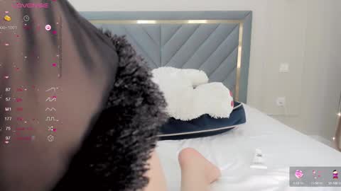 Snapshot of lu_mina chatting on 01.19.25 lu_mina online show from 01.19.25