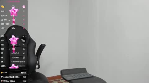 Snapshot of luandy_ chatting on 02.11.25 lUAN online show from 02.11.25