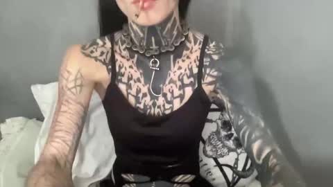 Snapshot of luaspectral chatting on 02.01.25 luaspectral online show from 02.01.25