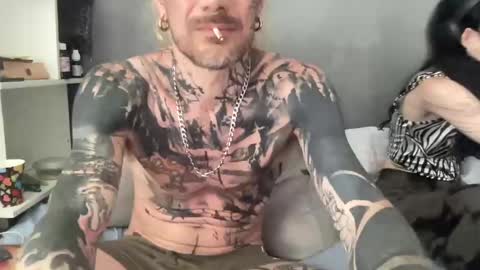 Snapshot of luaspectral chatting on 02.09.25 luaspectral online show from 02.09.25