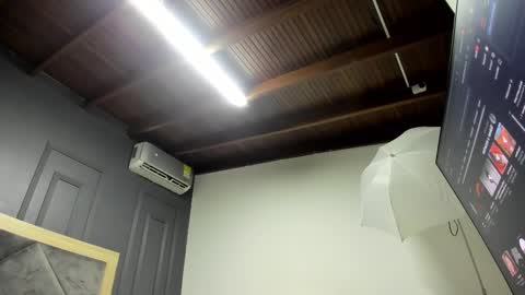 luca_morettii online show from 11.09.25