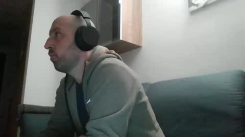 Snapshot of lucabeech88 chatting on 01.31.25 Luca online show from 01.31.25