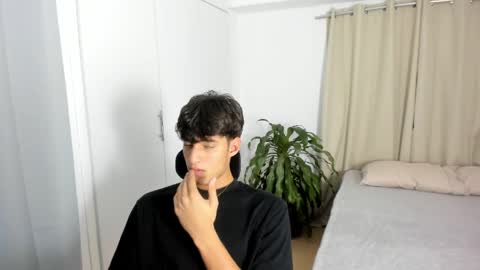 Snapshot of lucacosta19 chatting on 05.01.26 lucacosta19 online show from 05.01.26
