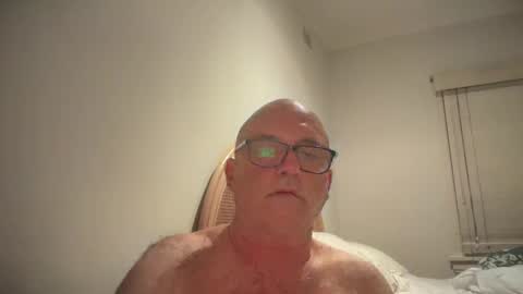 Snapshot of lucas10004 chatting on 01.05.25 lucas10004 online show from 01.05.25