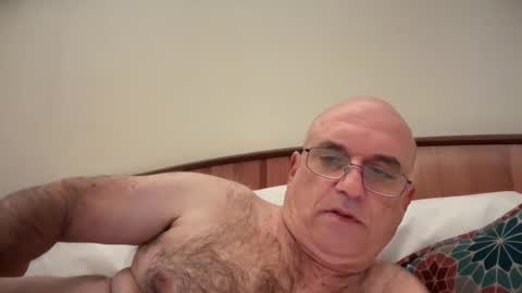 Snapshot of lucas10004 chatting on 09.17.25 lucas10004 online show from 09.17.25