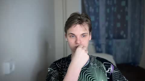 Snapshot of lucas_dany chatting on 12.16.24 Lucas Gill online show from 12.16.24