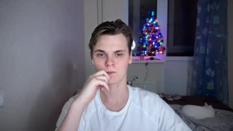 Snapshot of lucas_dany chatting on 12.17.24 Lucas Gill online show from 12.17.24