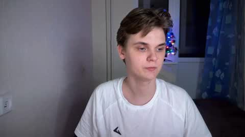 Snapshot of lucas_dany chatting on 12.17.24 Lucas Gill online show from 12.17.24