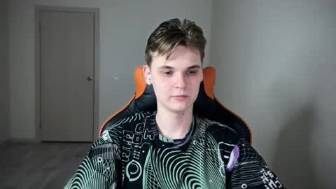 Snapshot of lucas_dany chatting on 12.30.24 Lucas Gill online show from 12.30.24