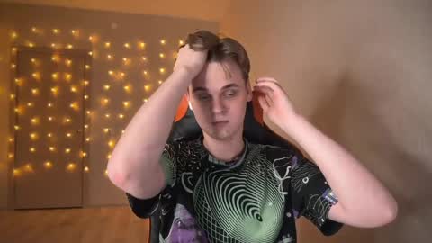 Snapshot of lucas_dany chatting on 01.12.25 Lucas Gill online show from 01.12.25