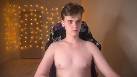 Snapshot of lucas_dany chatting on 01.12.25 Lucas Gill online show from 01.12.25