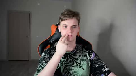 Snapshot of lucas_dany chatting on 01.16.25 Lucas Gill online show from 01.16.25