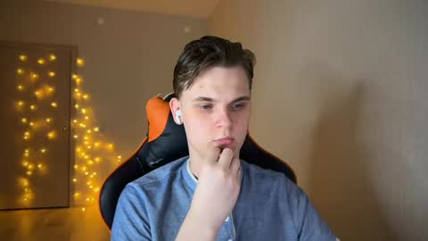 Snapshot of lucas_dany chatting on 01.27.25 Lucas Gill online show from 01.27.25