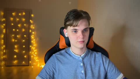 Snapshot of lucas_dany chatting on 01.28.25 Lucas Gill online show from 01.28.25